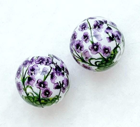 New Wholesale Nine 12mm Japanese TENSHA Beads Delicate VIOLET GARDEN on White